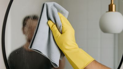 Jak na dokonale čisté zrcadlo: Osvědčené tipy i babiččiny rady